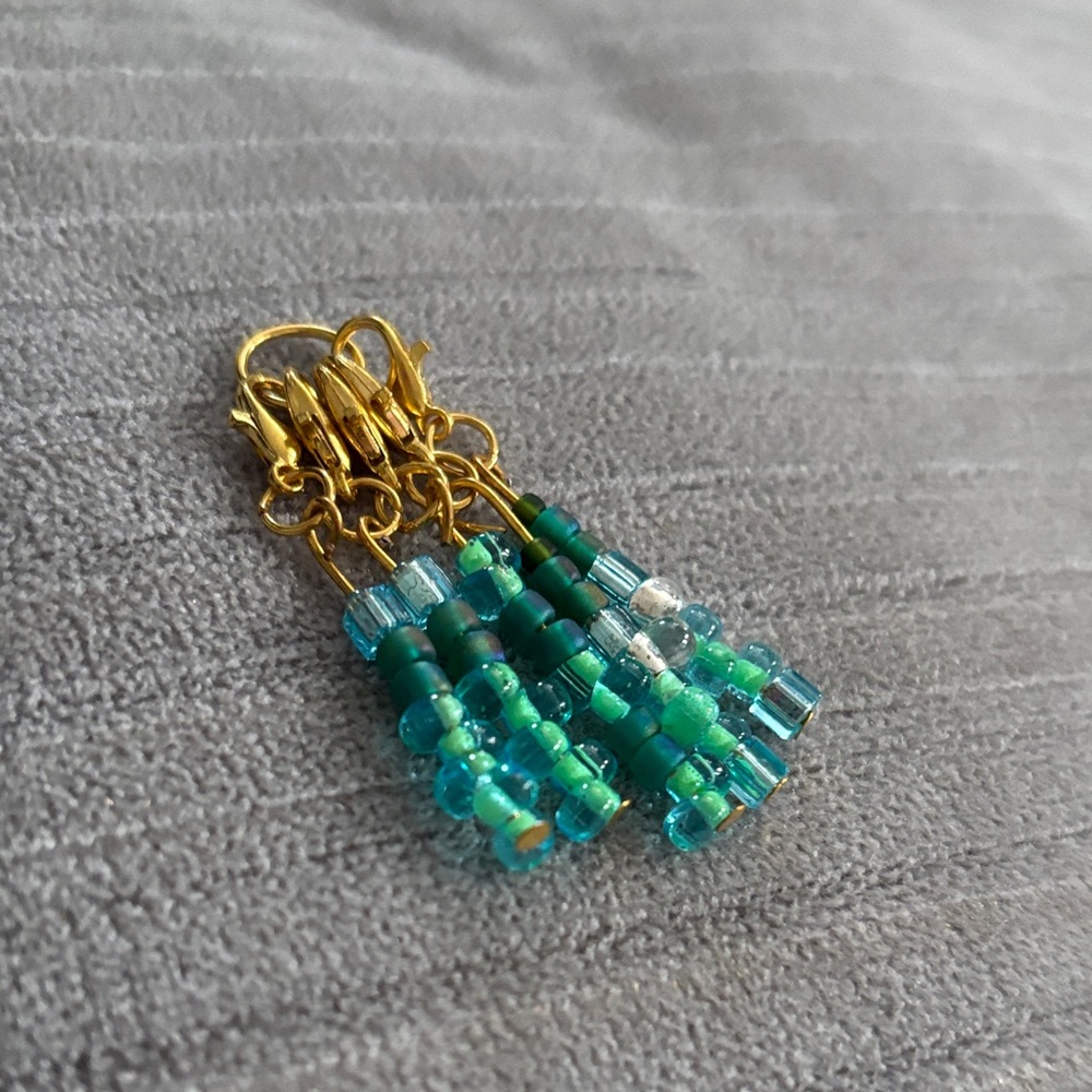 Gold and Green Beaded stitchmarkers  (handmade)